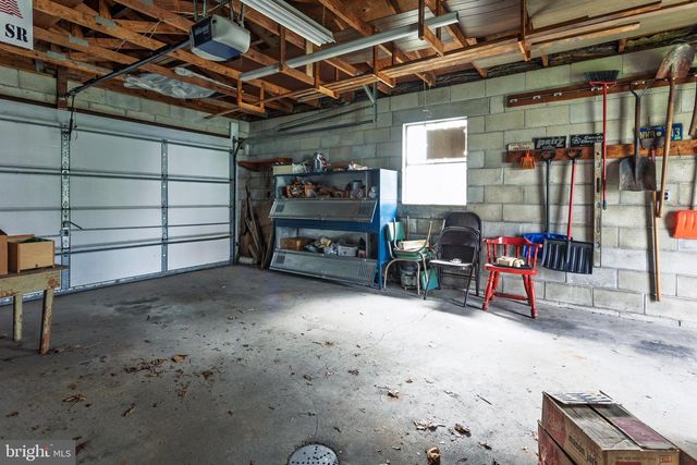 333 S LEHIGH AVE, Frackville, PA 17931