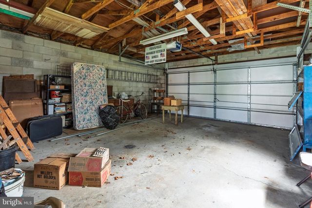 333 S LEHIGH AVE, Frackville, PA 17931