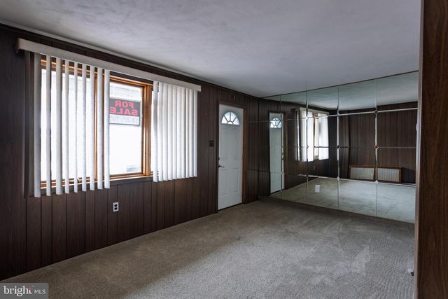 333 S LEHIGH AVE, Frackville, PA 17931