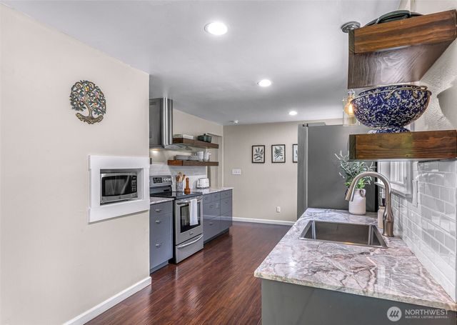 19115 104th Avenue NE, Bothell, WA 98011