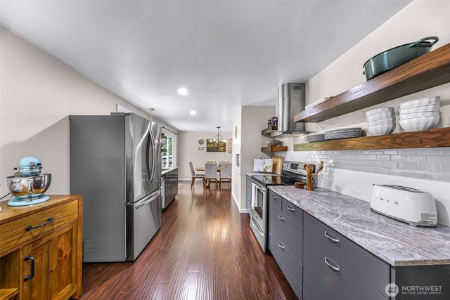 19115 104th Avenue NE, Bothell, WA 98011
