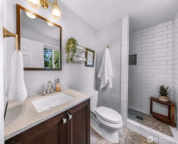 19115 104th Avenue NE, Bothell, WA 98011