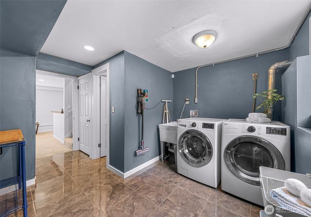 19115 104th Avenue NE, Bothell, WA 98011