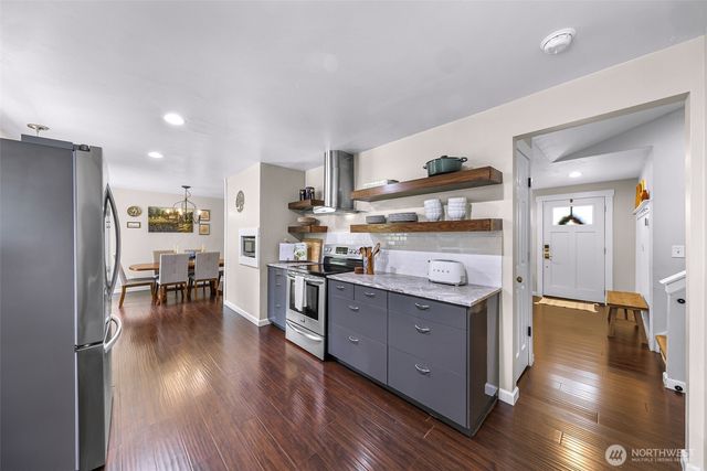 19115 104th Avenue NE, Bothell, WA 98011