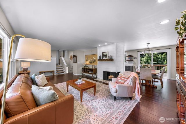 19115 104th Avenue NE, Bothell, WA 98011