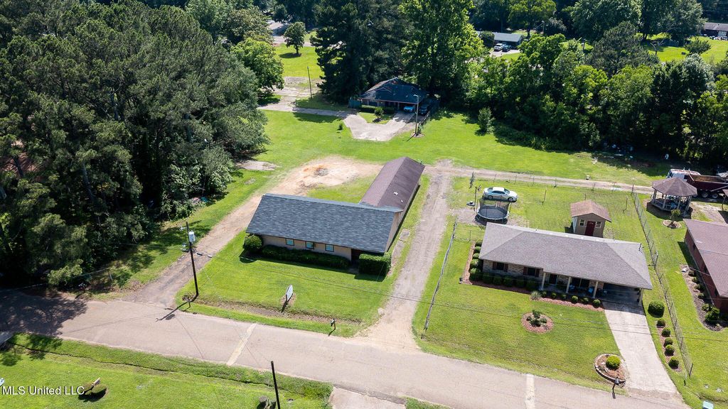 109 Chinn Drive, Canton, MS 39046