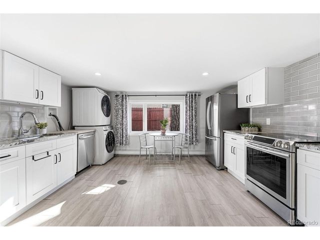 2711 S Pierce St, Denver, CO 80227