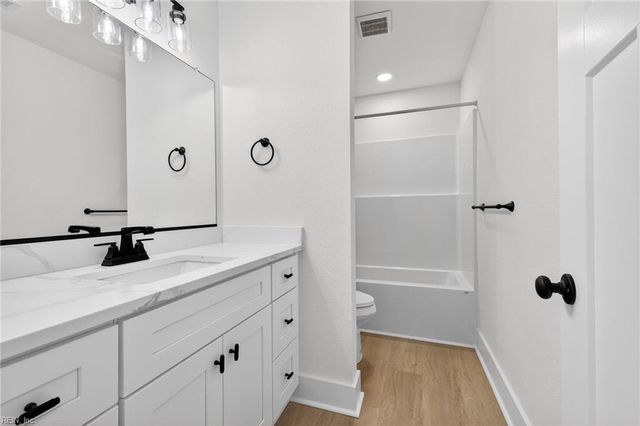 1635 Colonial AVE, Smithfield, VA 23430