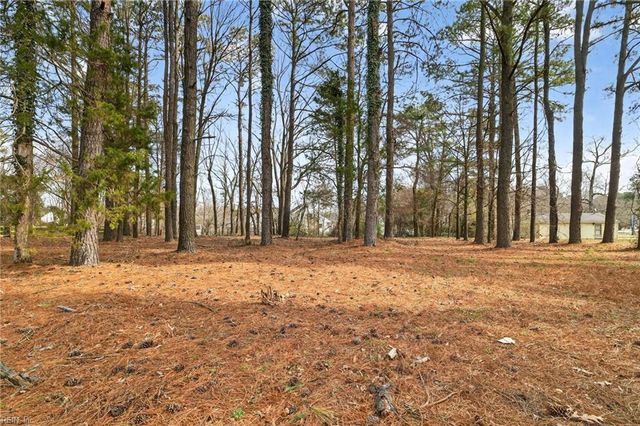 1635 Colonial AVE, Smithfield, VA 23430