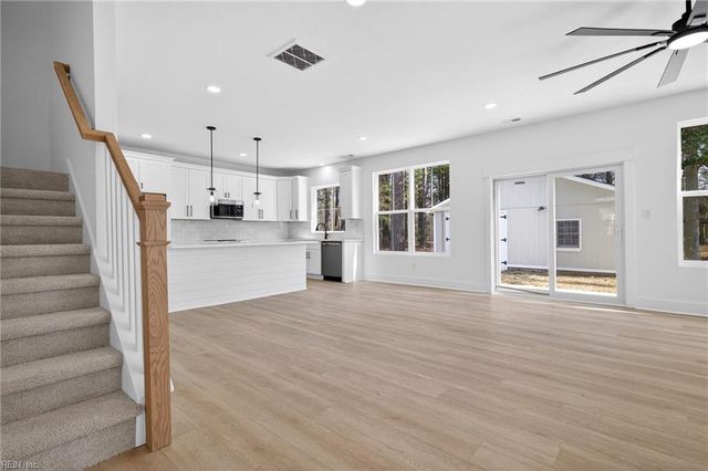 1635 Colonial AVE, Smithfield, VA 23430