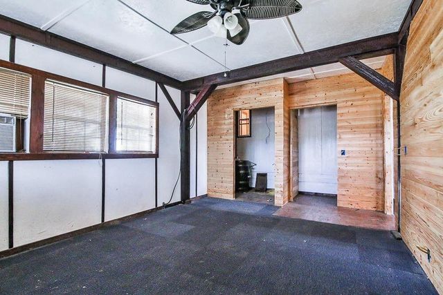 14303 F M 179, Wolfforth, TX 79382