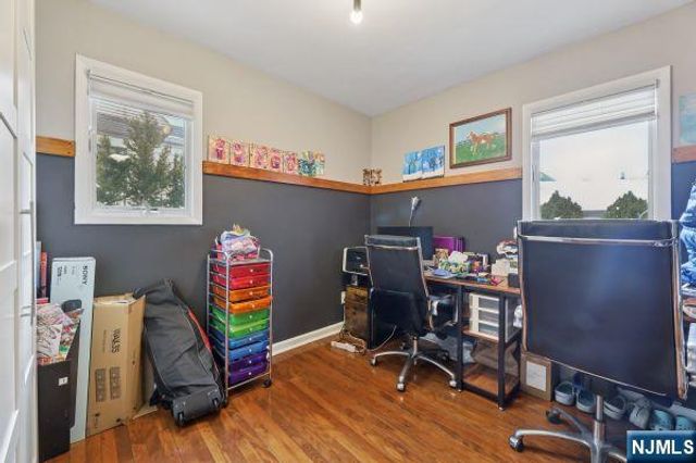 8 Gordon Road, Bergenfield, NJ 07621