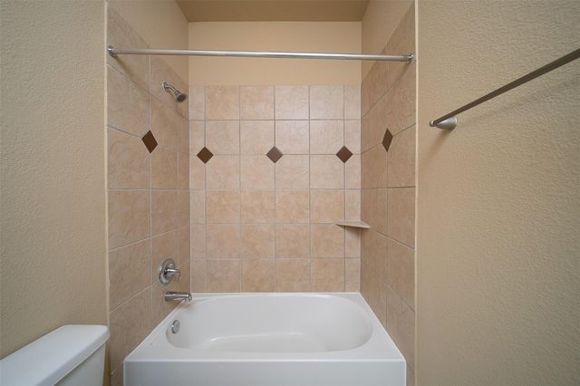 1231 Creekside Acres Court, Houston, TX 77008