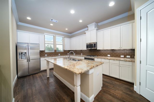 1231 Creekside Acres Court, Houston, TX 77008