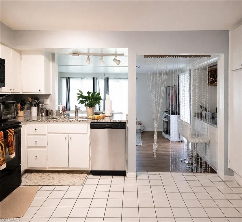 345 SE 47th TER, CAPE CORAL, FL 33904 — photo 3