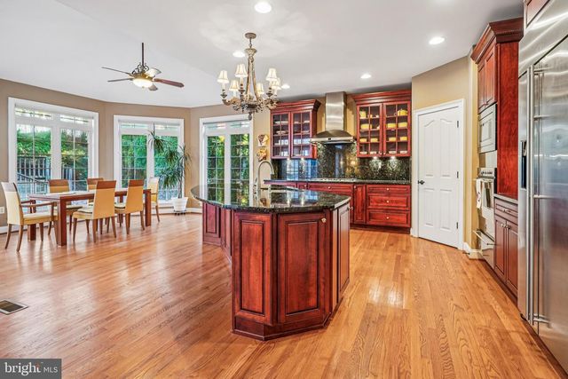 11033 DAYBREAK CT, North Bethesda, MD 20852