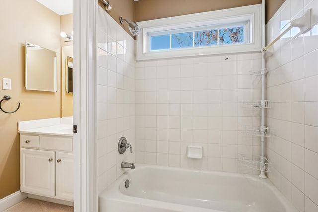 11033 DAYBREAK CT, North Bethesda, MD 20852