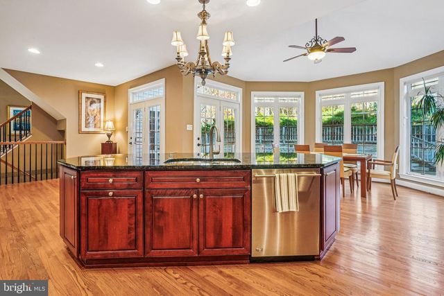 11033 DAYBREAK CT, North Bethesda, MD 20852