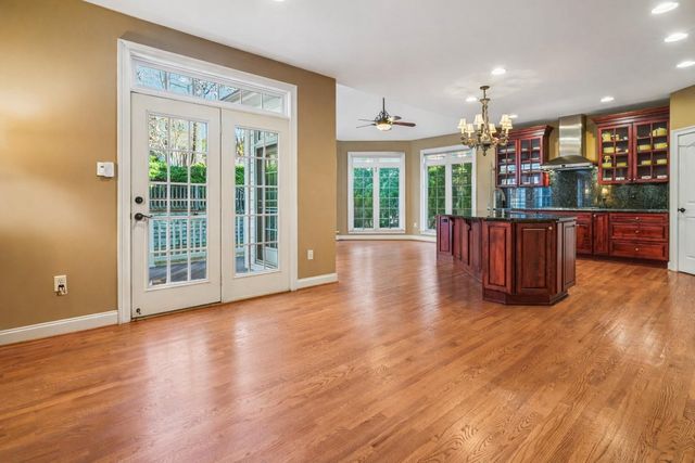 11033 DAYBREAK CT, North Bethesda, MD 20852