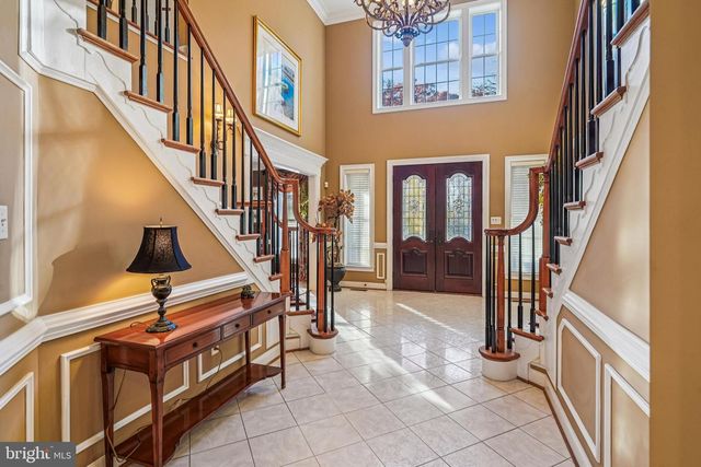 11033 DAYBREAK CT, North Bethesda, MD 20852