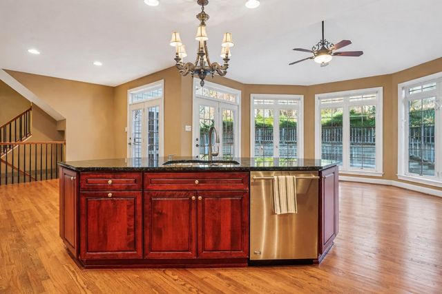 11033 DAYBREAK CT, North Bethesda, MD 20852
