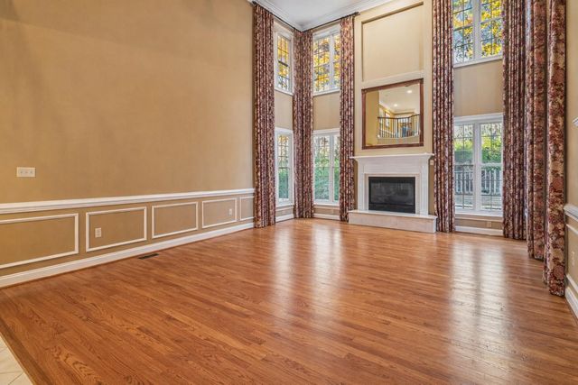 11033 DAYBREAK CT, North Bethesda, MD 20852