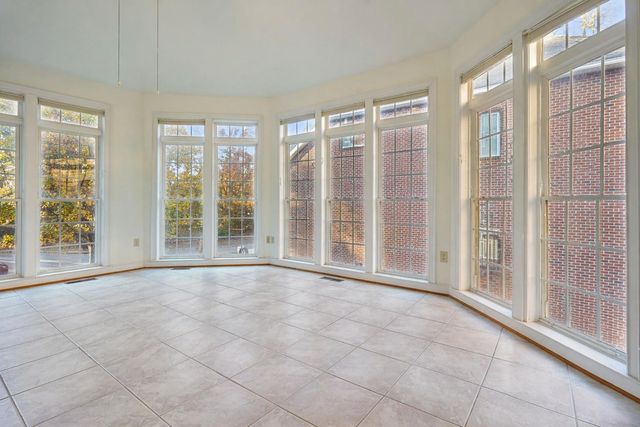 11033 DAYBREAK CT, North Bethesda, MD 20852