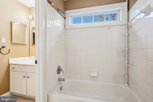 11033 DAYBREAK CT, North Bethesda, MD 20852