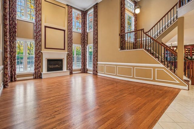 11033 DAYBREAK CT, North Bethesda, MD 20852
