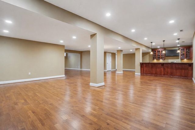 11033 DAYBREAK CT, North Bethesda, MD 20852