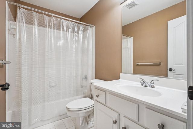 11033 DAYBREAK CT, North Bethesda, MD 20852