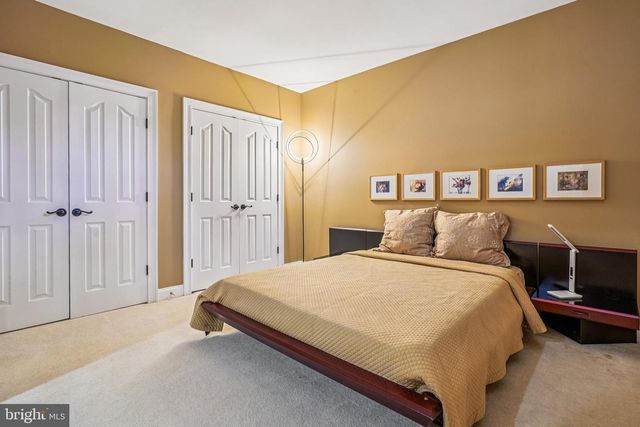 11033 DAYBREAK CT, North Bethesda, MD 20852