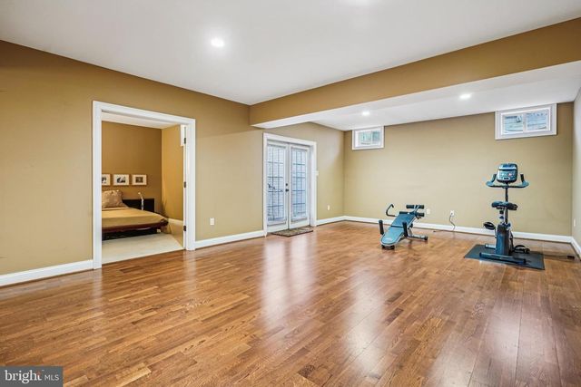 11033 DAYBREAK CT, North Bethesda, MD 20852