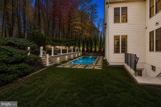 11033 DAYBREAK CT, North Bethesda, MD 20852