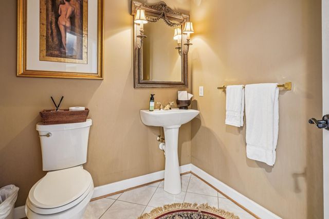 11033 DAYBREAK CT, North Bethesda, MD 20852