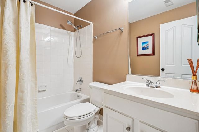 11033 DAYBREAK CT, North Bethesda, MD 20852