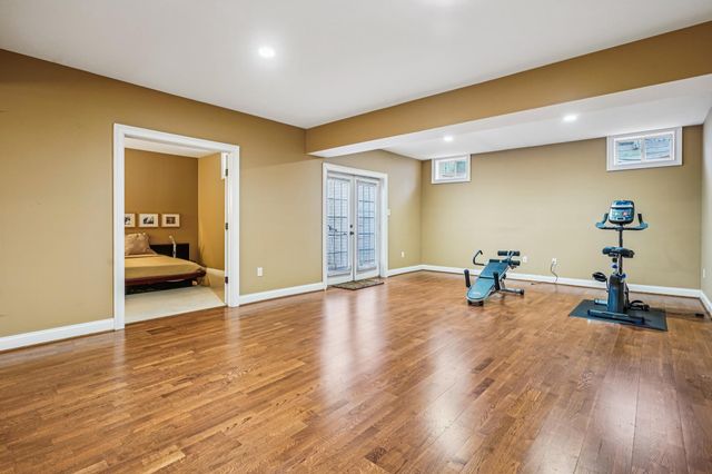 11033 DAYBREAK CT, North Bethesda, MD 20852