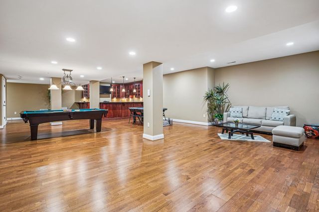 11033 DAYBREAK CT, North Bethesda, MD 20852