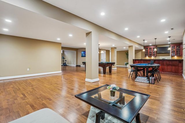 11033 DAYBREAK CT, North Bethesda, MD 20852