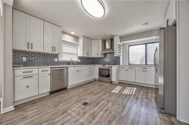 8940 Nall Avenue, Overland Park, KS 66207