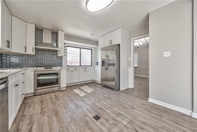 8940 Nall Avenue, Overland Park, KS 66207