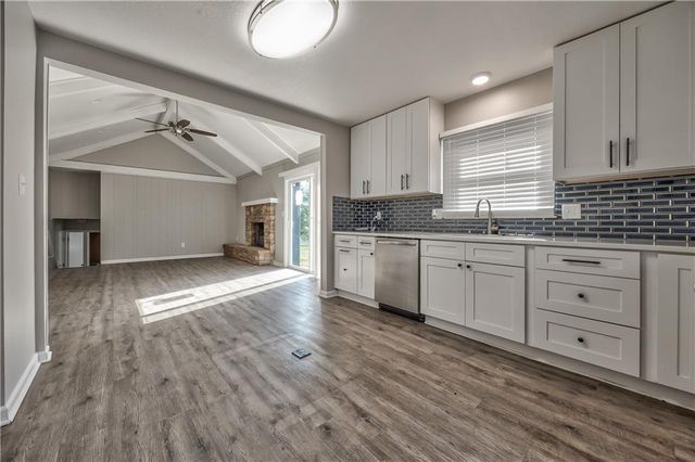 8940 Nall Avenue, Overland Park, KS 66207