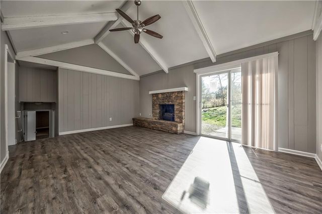 8940 Nall Avenue, Overland Park, KS 66207