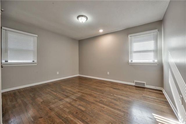 8940 Nall Avenue, Overland Park, KS 66207