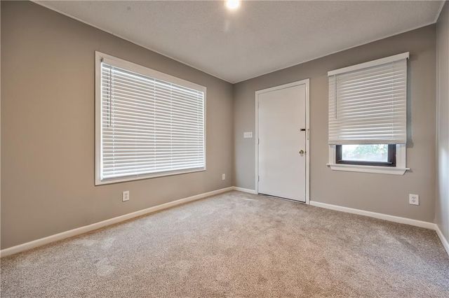 8940 Nall Avenue, Overland Park, KS 66207