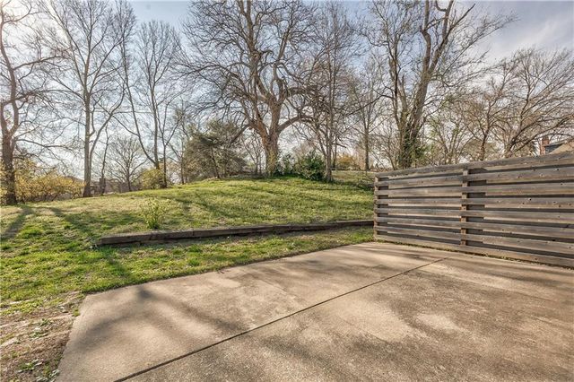 8940 Nall Avenue, Overland Park, KS 66207