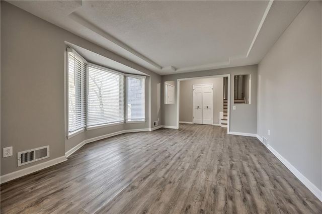 8940 Nall Avenue, Overland Park, KS 66207