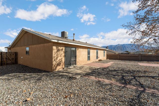 6220 Salt Cedar Road NE, Rio Rancho, NM 87144