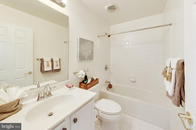 16815 NUTTAL OAK PL, Woodbridge, VA 22191