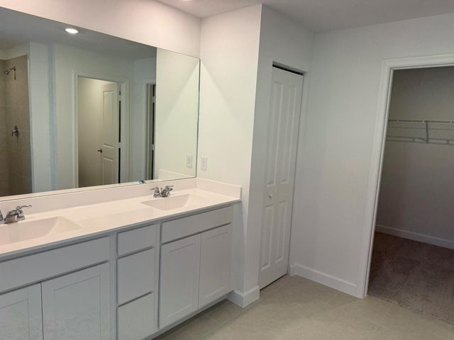 10445 NW Suncrest Lp, Port St Lucie, FL 34987